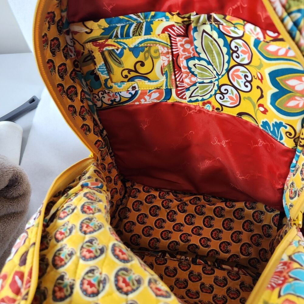 Vera Bradley Large Quilted Backpack Floral Cotton Lightweight Earbud Port - Picture 8 of 9